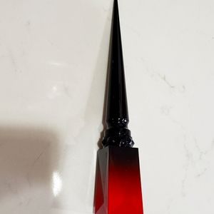 Christian Louboutin Oeil Vinyle Luminous Ink Liner